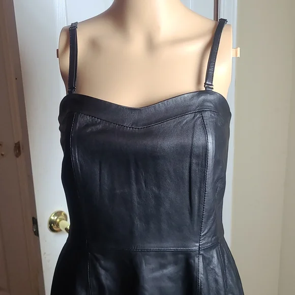 Apart Leather Dress 👗 😍 - Picture 2 of 6